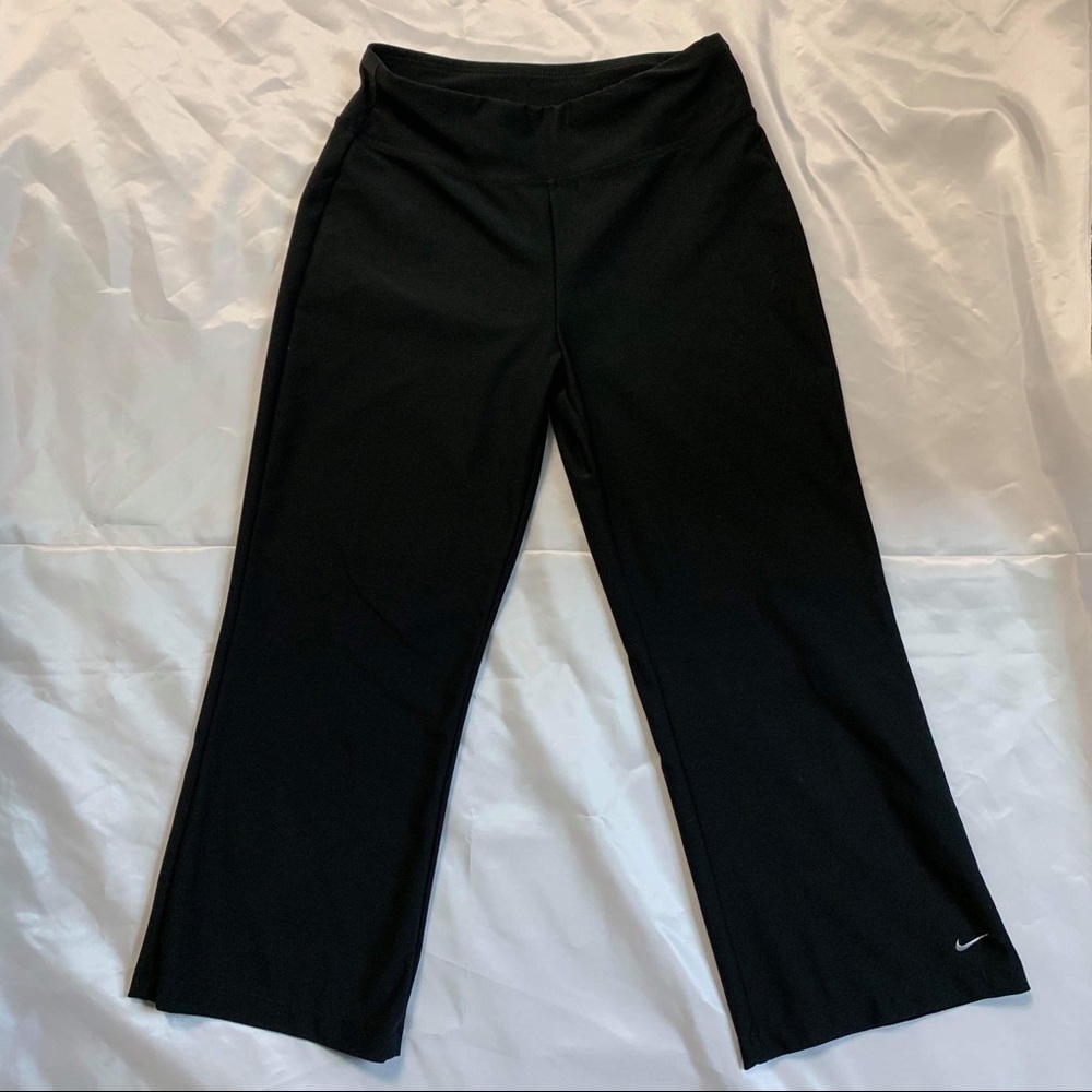 Black Low Rise Dri-fit Workout Capris